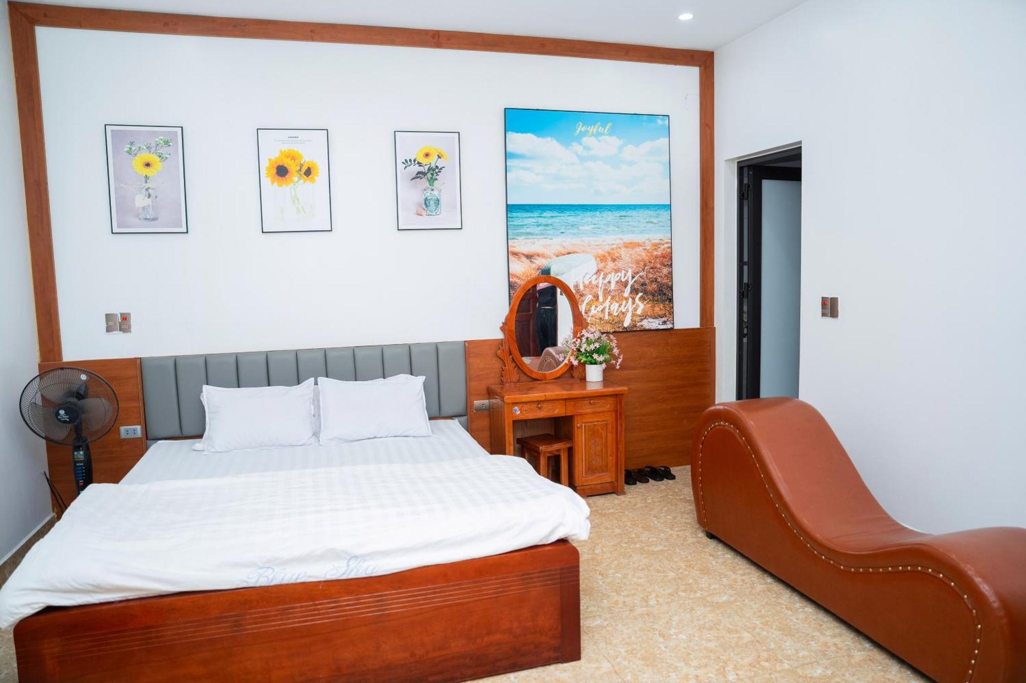 Phuong Hoa Hotel Uong Bi Esterno foto