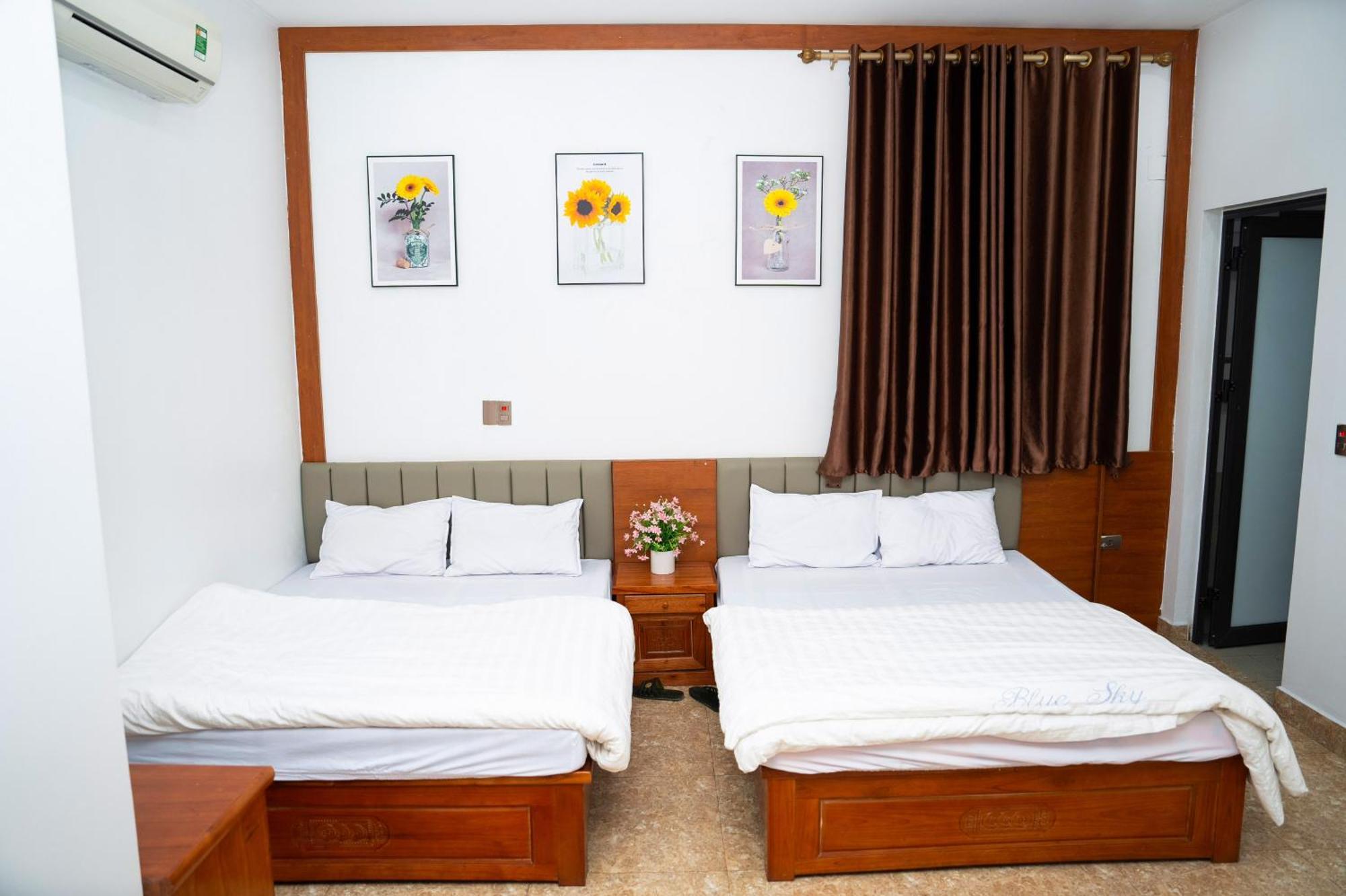 Phuong Hoa Hotel Uong Bi Esterno foto